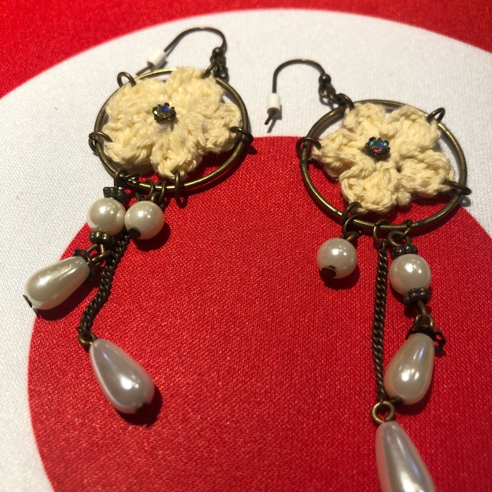 Vintage flower bead earrings